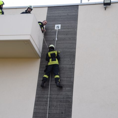 2023-04-01-Truppmann Teil 1 Lehrgang abgeschlossen_13