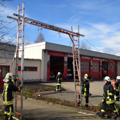 2023-04-01-Truppmann Teil 1 Lehrgang abgeschlossen_8