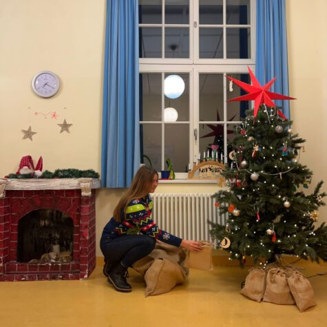 Geschenkübergabe in Arnsdorf